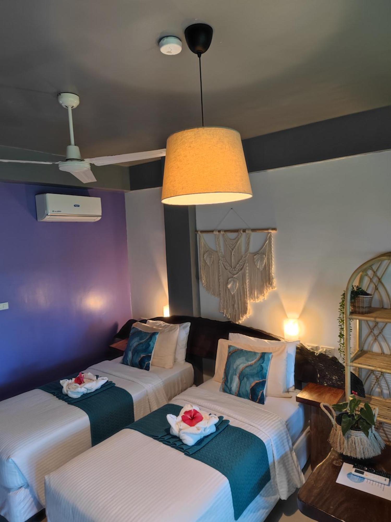 Daluyong Beach Resort Хенерал Луна Екстериор снимка
