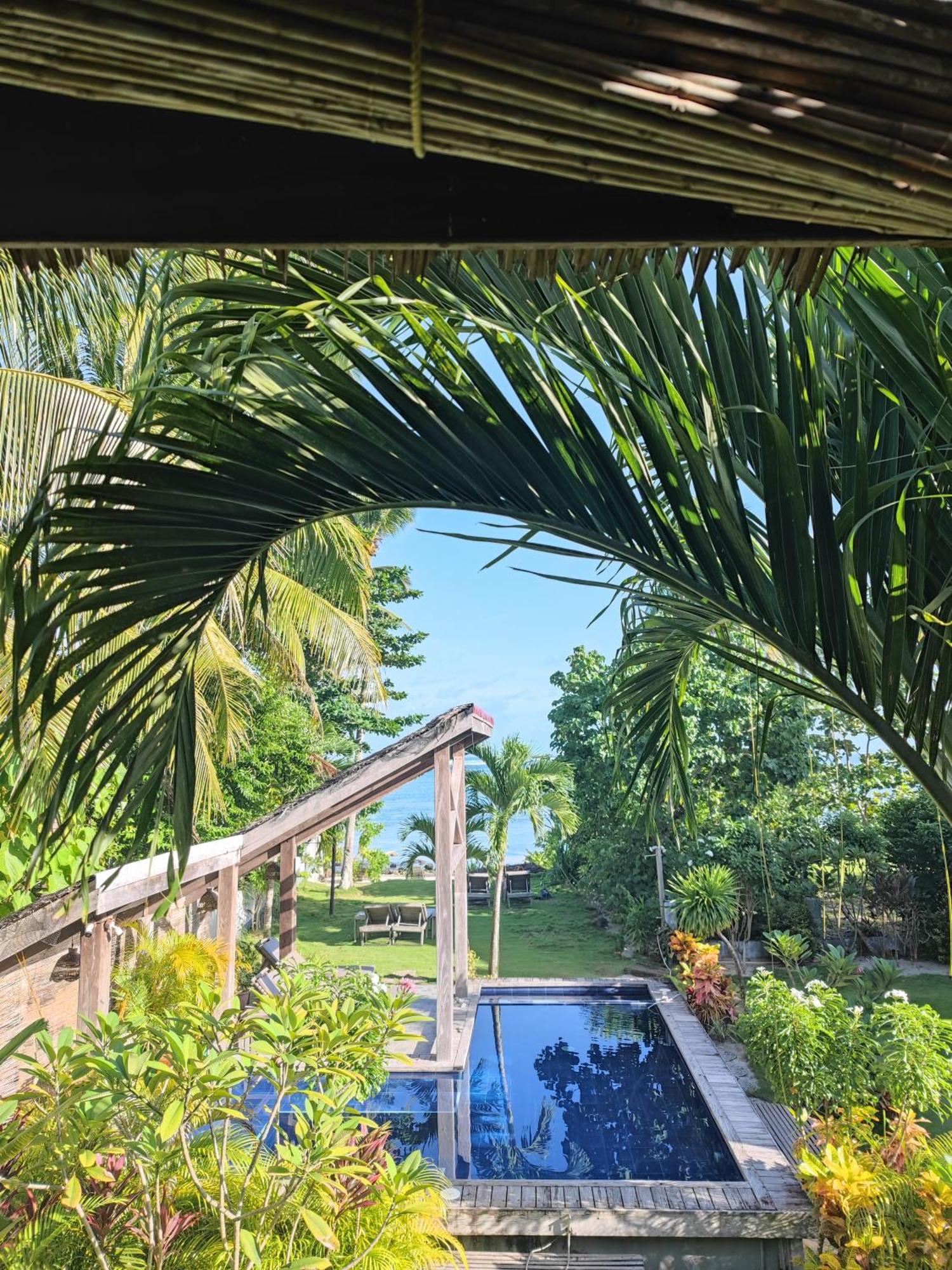 Daluyong Beach Resort Хенерал Луна Екстериор снимка