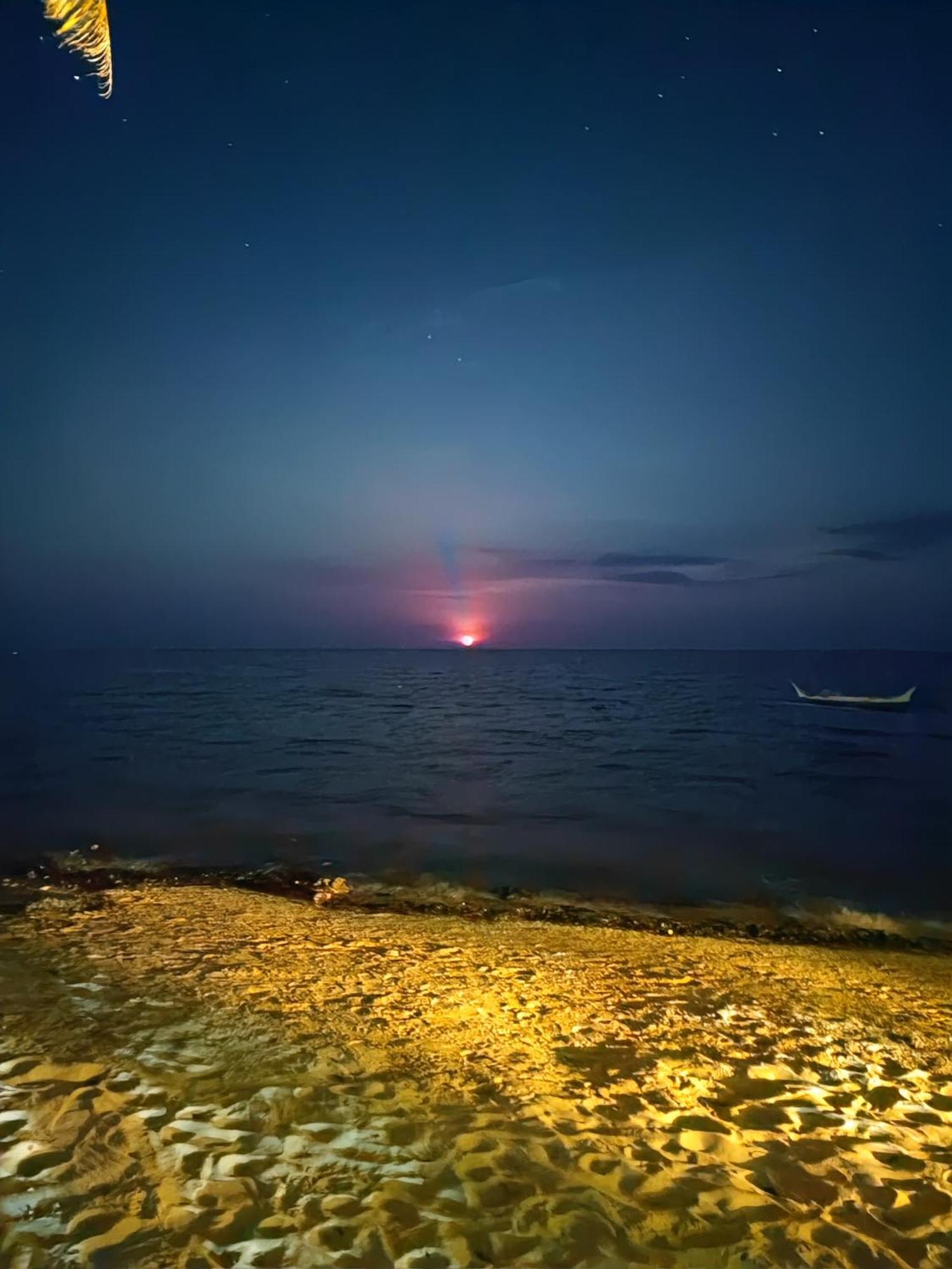 Daluyong Beach Resort Хенерал Луна Екстериор снимка